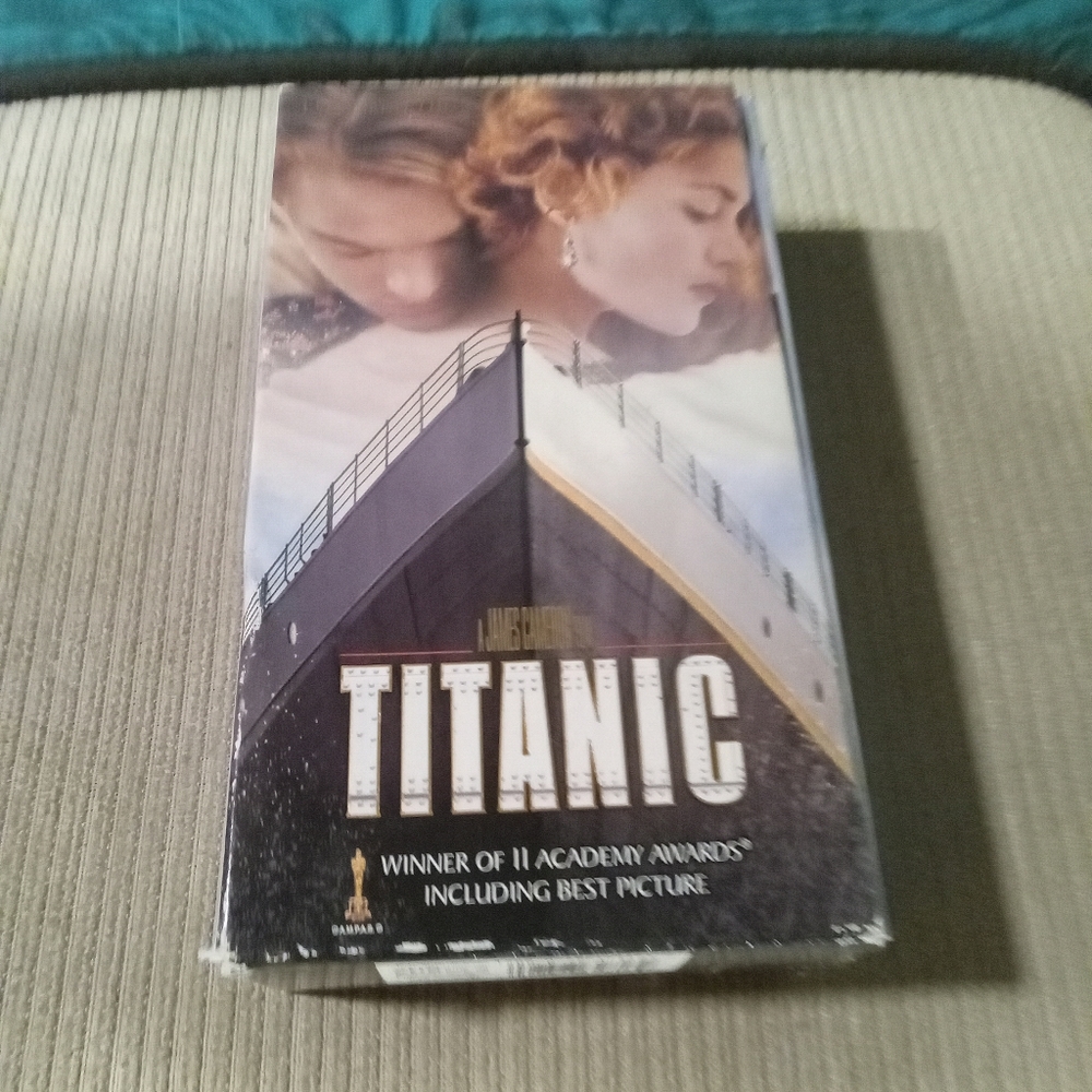 Rare 2 tape collector's Titanic on VHS